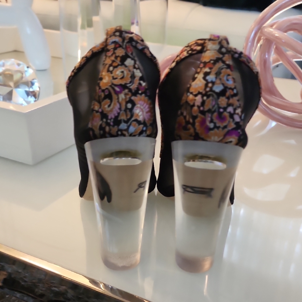 Paul Andrew Black Floral Women's Shoes - Picture 3 of 12